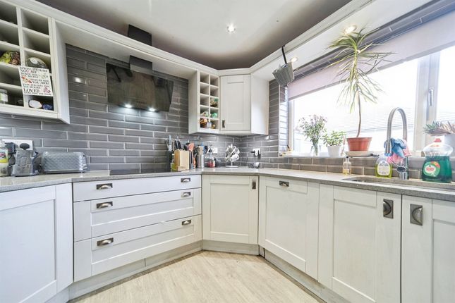 47a, Fairbank, Shipley photo 3