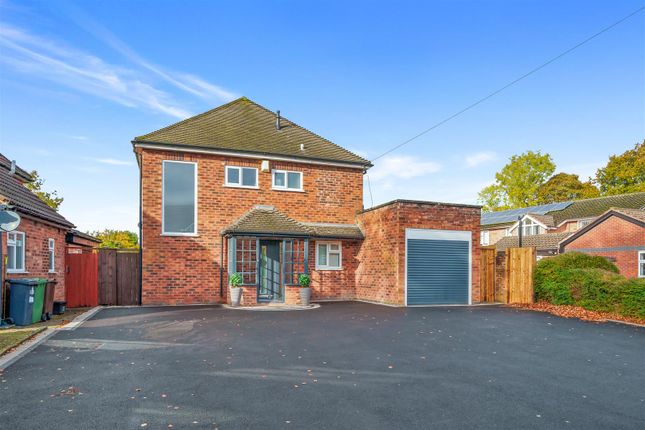 Thumbnail Detached house for sale in Lodge Road, Knowle, Solihull