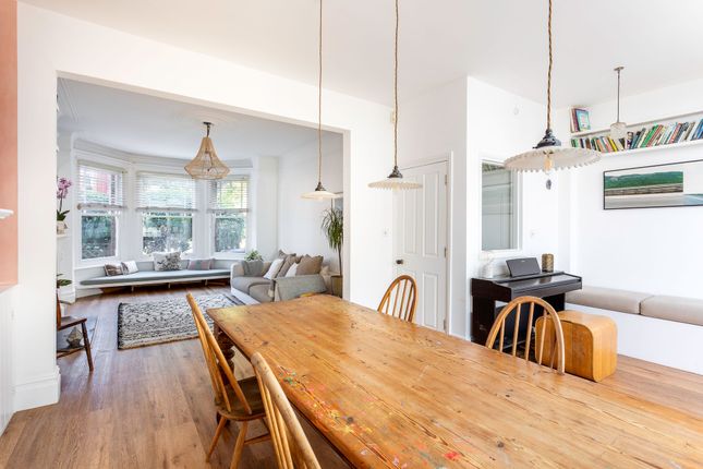 46 Hamilton Road, London photo 4