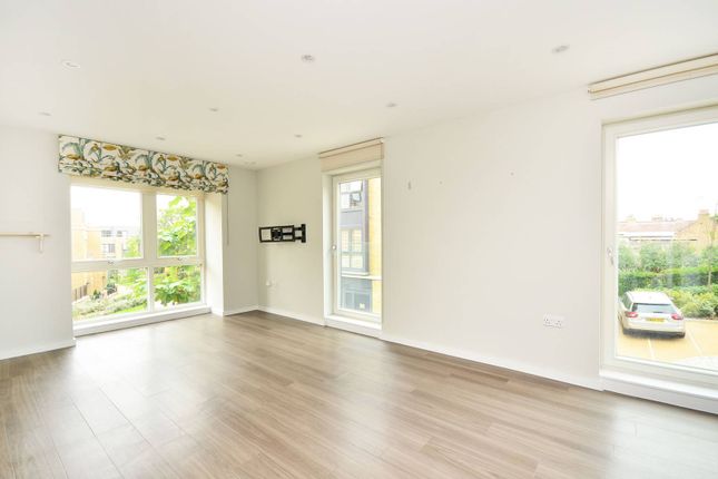 Thumbnail Flat to rent in Loxford House, Highbury And Islington, London