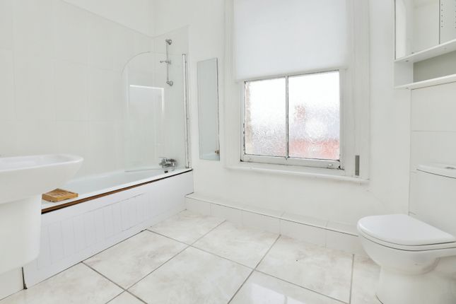 Flat for sale in 21 Princes Avenue, Liverpool