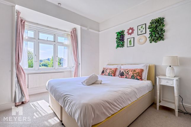 Flat Flat 2, 67, Beaufort Road, Bournemouth photo 4