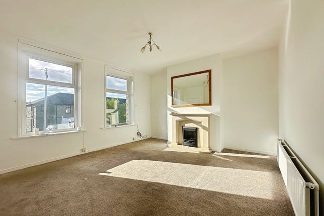 1, Crabtree Avenue, Rossendale photo 2