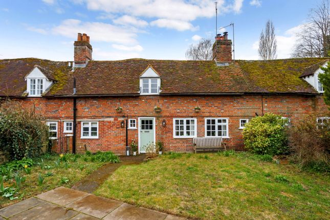 Cottage for sale in Marlow Road, Bisham