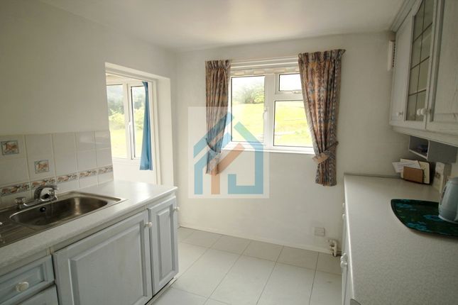 Flat 9, Bournemouth photo 4