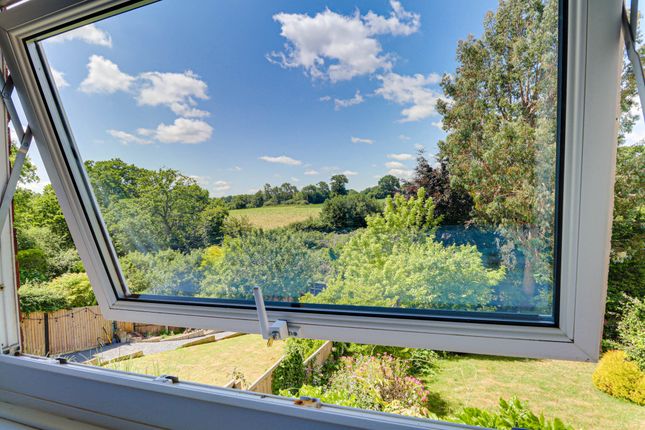 86, Holywell Road, Bedfordshire photo 4