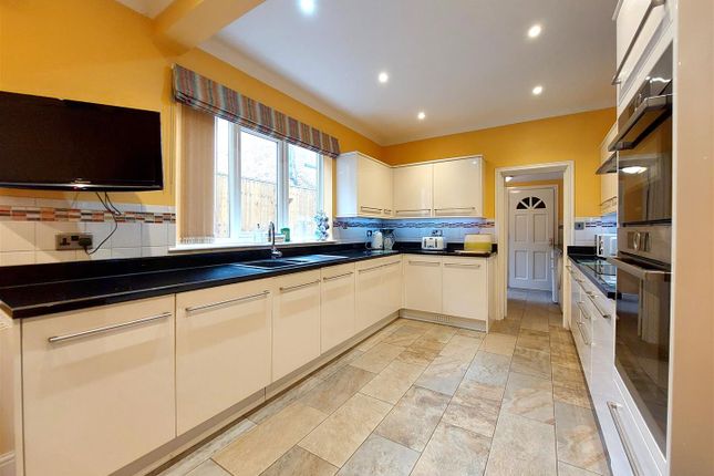 Terraced house for sale in West Street, Scarborough