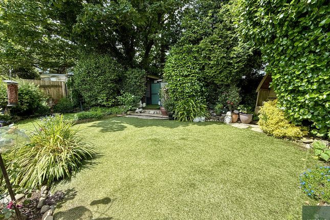 18, Symons Close, Truro photo 3