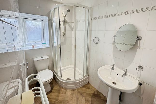 Flat 3, 118a, Handsworth Road, Sheffield photo 3