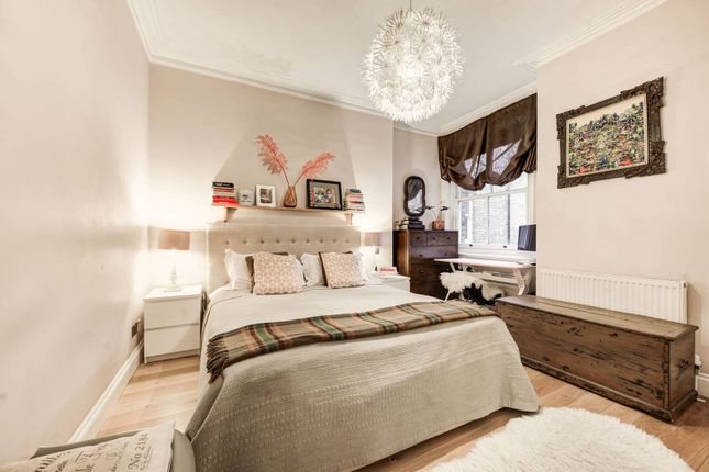 Flat for sale in Castellain Road, Maida Vale, London
