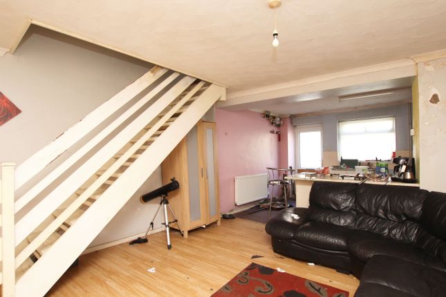 2, Erw Hir, Llantrisant photo 3