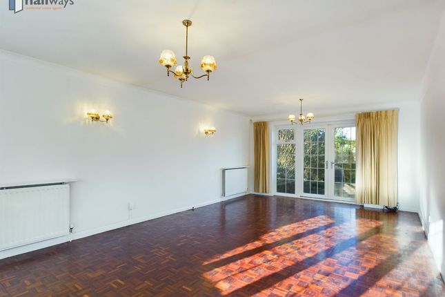 147 Northey Avenue, Sutton photo 3