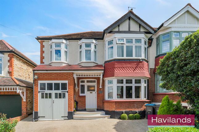 Property for sale in Hillcrest, London