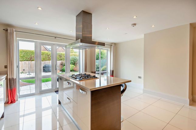 Ethorpe Close, Buckinghamshire photo 3