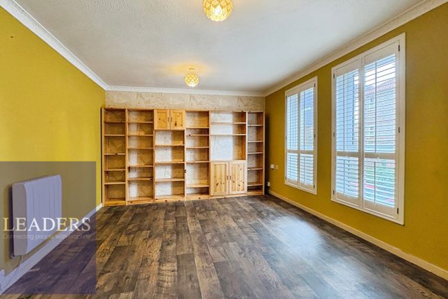 31, Elizabeth Way, Essex photo 2