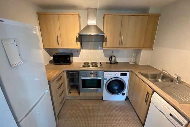 1-bed flat on 76 Park View, Grenfell Road, MAIDENHEAD, £1,350/mo