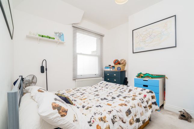 Flat C, 89, Brondesbury Road, Queens Park photo 2