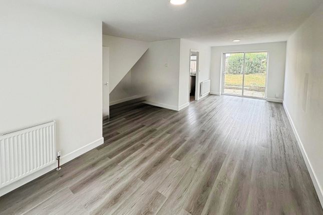 159, Avondale, Aldershot photo 4