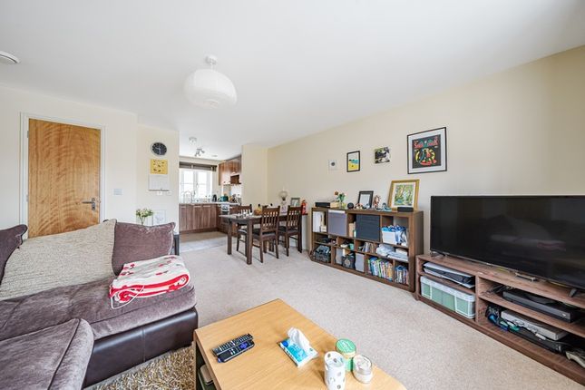 Flat for sale in St Marys, Wantage, Oxfordshire