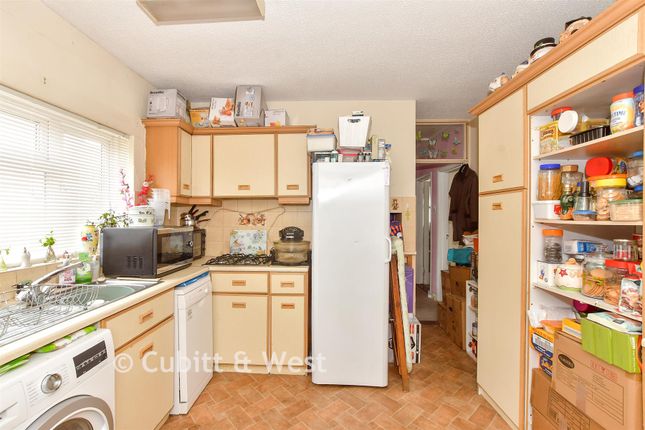 58, Brooklands Road, Havant photo 4