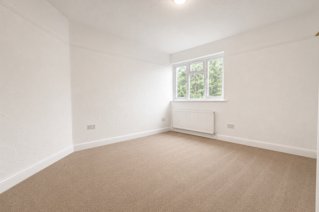 582A, Croydon photo 5