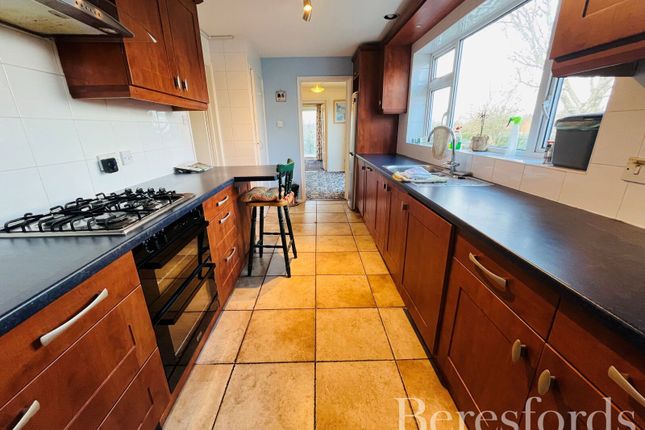 40, Mayfield Road, Chelmsford photo 2