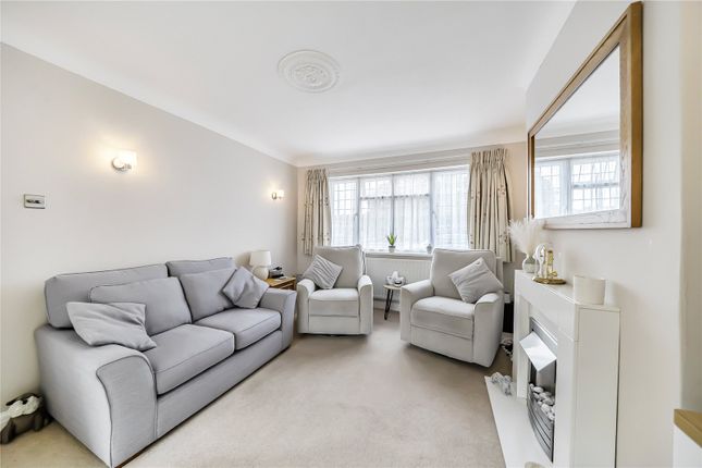 629, Field End Road, Ruislip photo 2