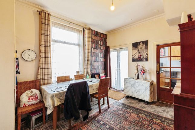 119, High Street, Lancashire photo 4