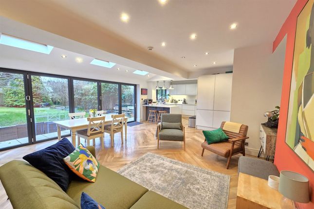 32 Green Drive, Altrincham photo 3