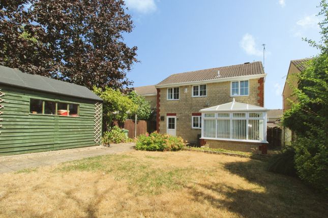 15 Forge Fields, Swindon photo 4