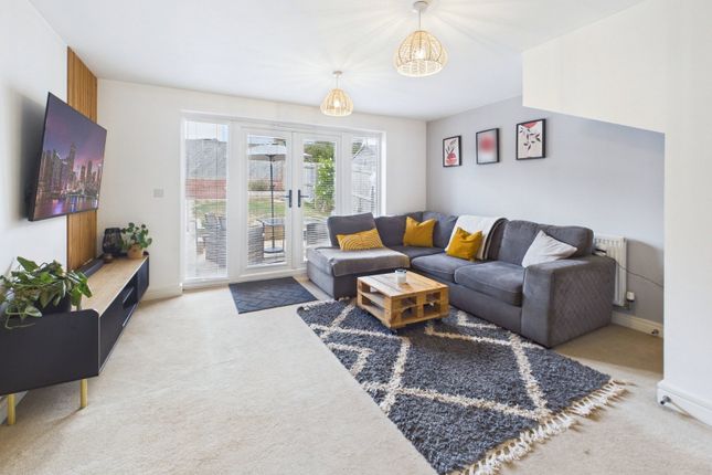 4, Oathills Court, Paignton photo 2