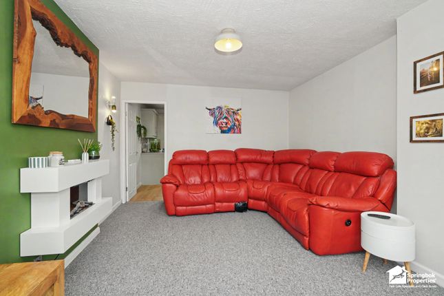 2, Winterton Close, Bolton photo 3