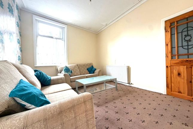 7 Hope Terrace, Blackburn photo 4