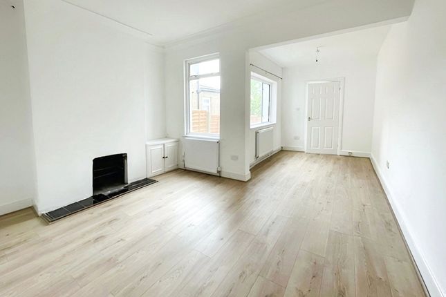Terraced house to rent in Ernest Road, Chatham, Kent