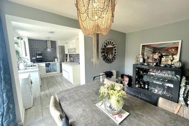 4, Christopher Close, Ibstock photo 3