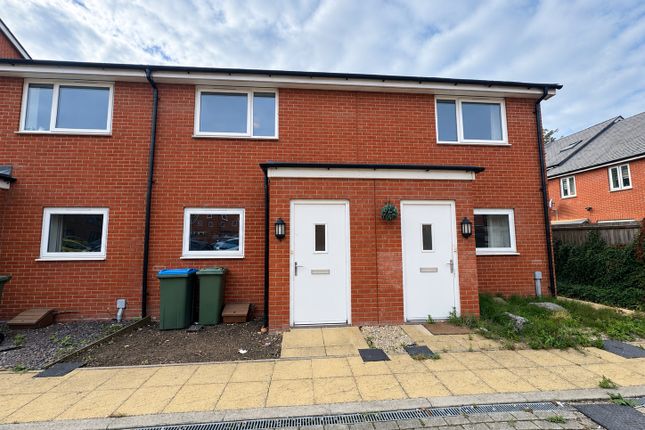 2-bed house on 24a, Boldison Close, AYLESBURY, £1,350/mo