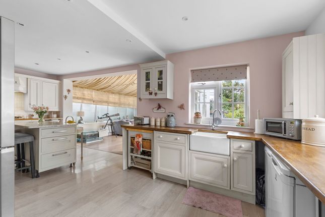 21 Chapman Lane, High Wycombe photo 4