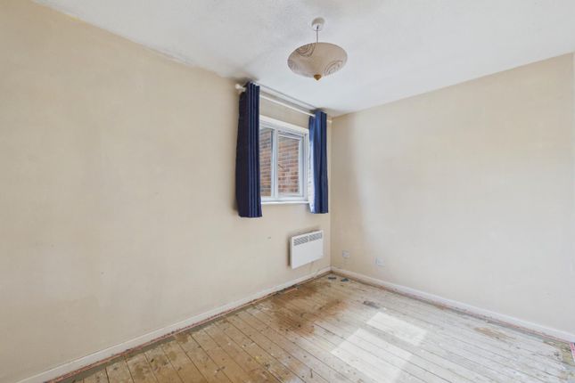 91, Manorfield, Ashford photo 4