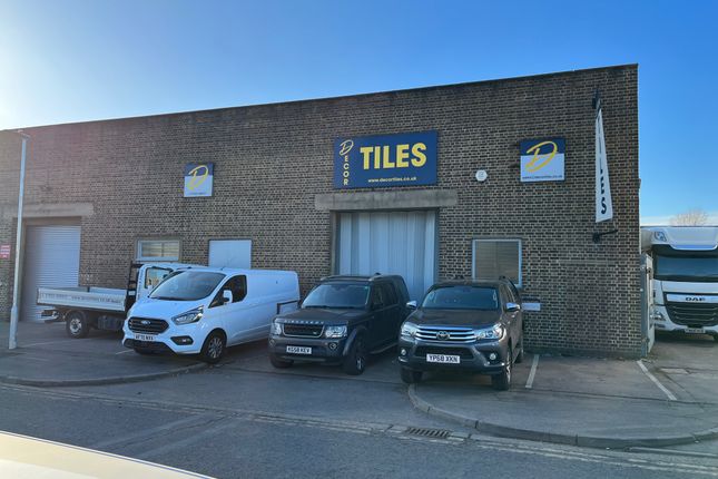 Thumbnail Industrial to let in Unit 1, 14 Greycaine Road, Watford