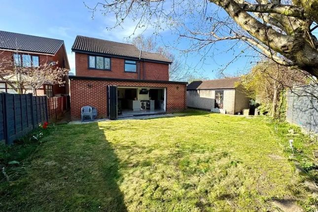 5 Ashbrook Farm Close, Stockport photo 3