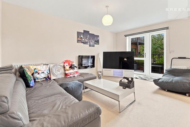 21, Shingly Place, Chingford, London photo 3