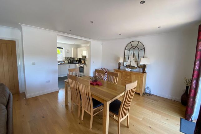 9, Castle Hall Road, Milford Haven photo 5