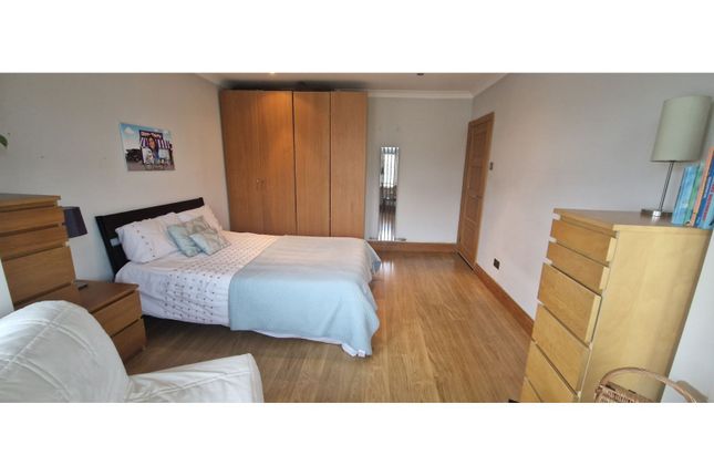 Semi-detached house for sale in Collinwood Gardens, Ilford