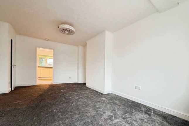 Rivington Crescent, West Midlands photo 2