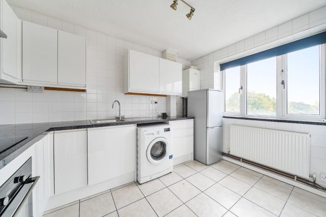 2-bed flat on 198, Casterbridge Road, London, £300,000