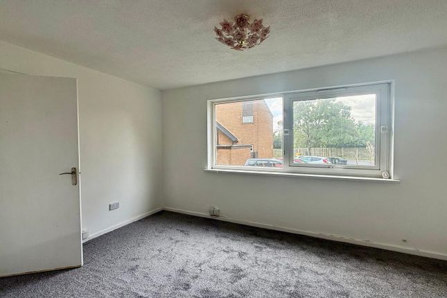 74, Firthcliffe Road, Liversedge photo 3