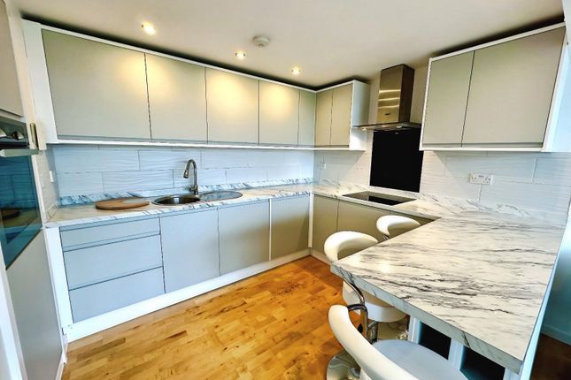 C32 Saxton,, The Avenue, West Yorkshire photo 5