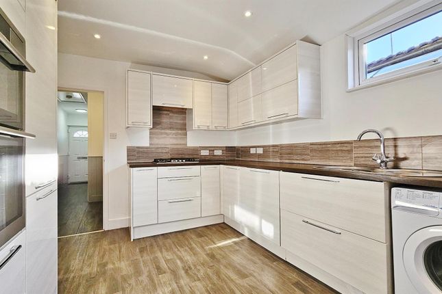 7, Kirby Road, Walton-on-the-Naze photo 2