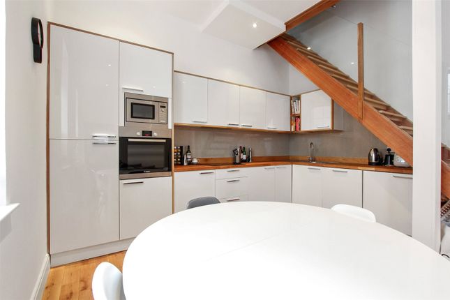 5, 24, Shore Road, London photo 3