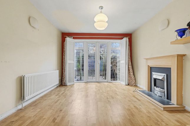 67, Rowantree Road, Enfield photo 4
